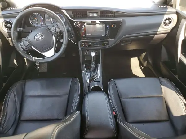 5YFBURHE2HP636518 2017 TOYOTA COROLLA - Image 8