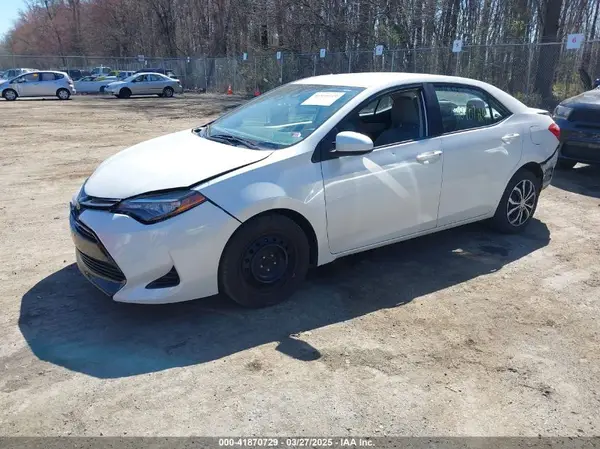 5YFBURHE2HP636535 2017 TOYOTA COROLLA - Image 2