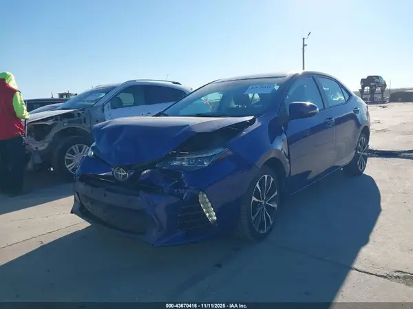5YFBURHE2HP638981 2017 TOYOTA COROLLA - Image 2