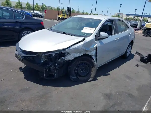 5YFBURHE2HP641086 2017 TOYOTA COROLLA - Image 2