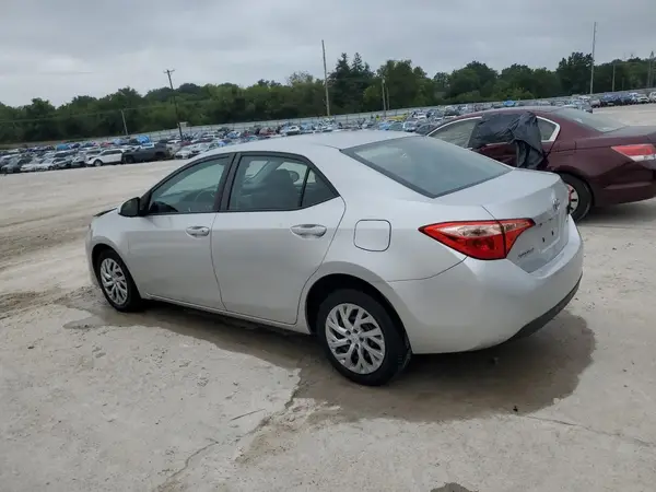 5YFBURHE2HP643422 2017 TOYOTA COROLLA - Image 2