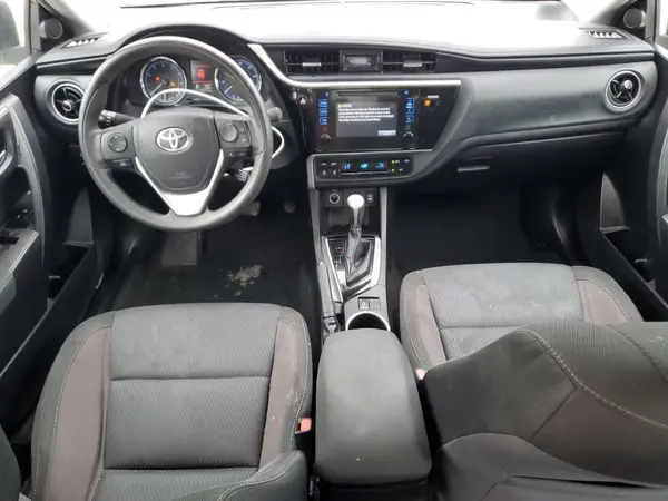 5YFBURHE2HP643422 2017 TOYOTA COROLLA - Image 8