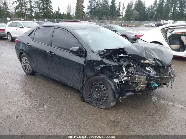5YFBURHE2HP644201 2017 TOYOTA COROLLA - Image 1