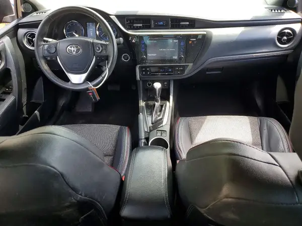 5YFBURHE2HP645364 2017 TOYOTA COROLLA - Image 8