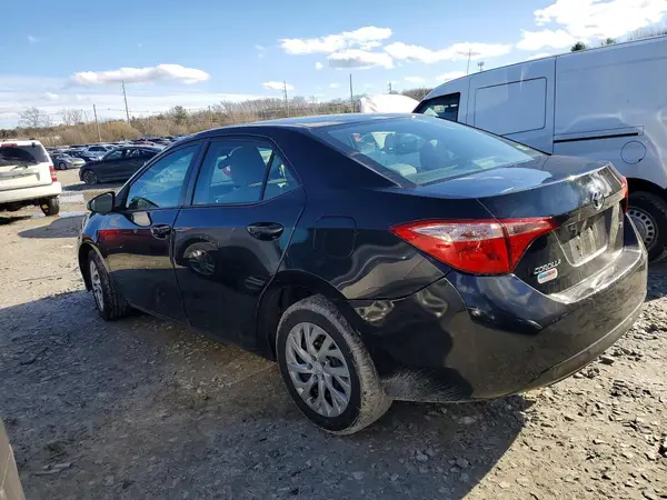 5YFBURHE2HP646661 2017 TOYOTA COROLLA - Image 2