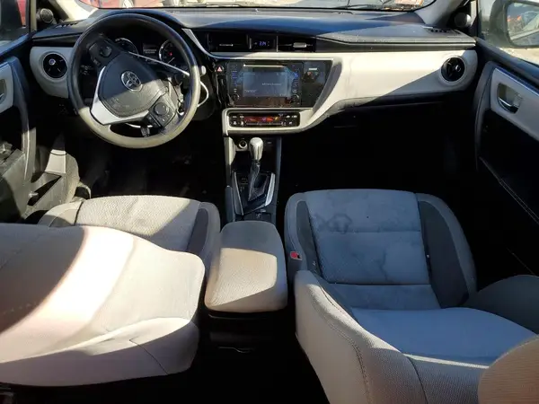 5YFBURHE2HP646661 2017 TOYOTA COROLLA - Image 8