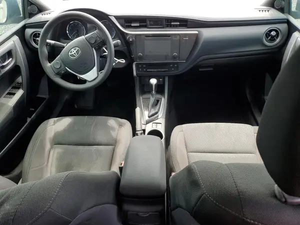 5YFBURHE2HP650340 2017 TOYOTA COROLLA - Image 8