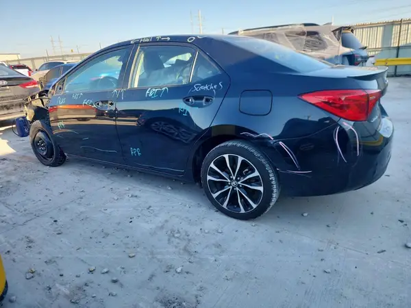 5YFBURHE2HP651388 2017 TOYOTA COROLLA - Image 2