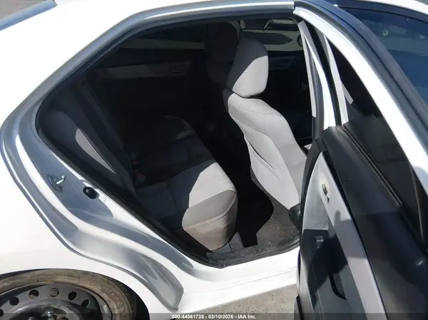 5YFBURHE2HP651441 2017 TOYOTA COROLLA - Image 8