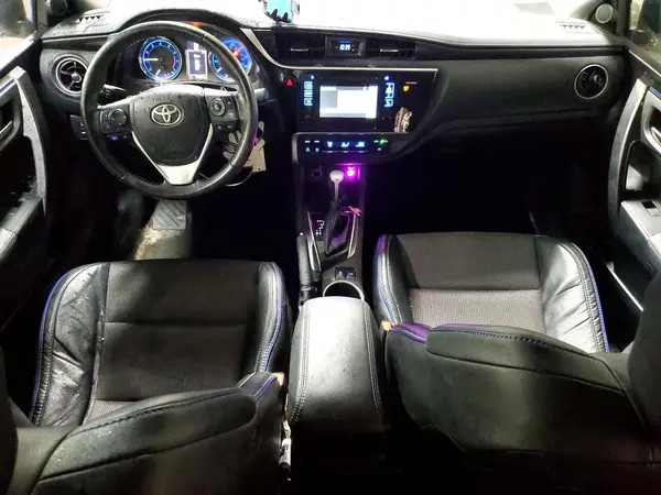 5YFBURHE2HP653609 2017 TOYOTA COROLLA - Image 8
