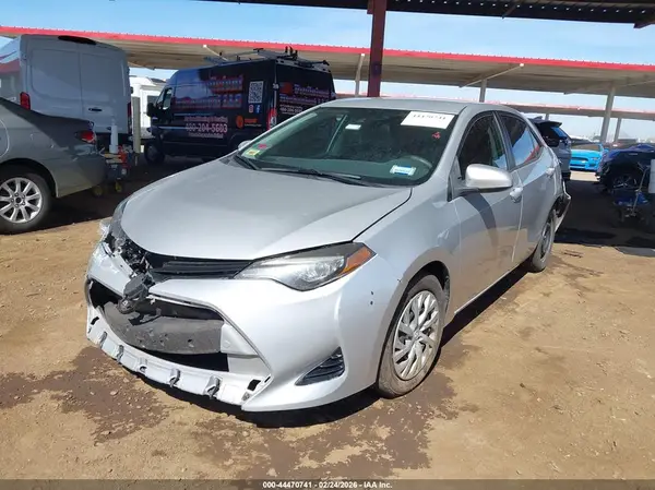 5YFBURHE2HP654968 2017 TOYOTA COROLLA - Image 2