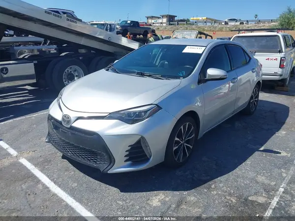 5YFBURHE2HP655893 2017 TOYOTA COROLLA - Image 2