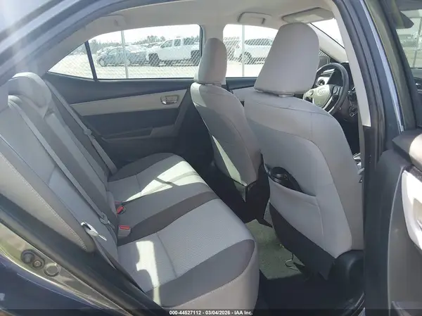 5YFBURHE2HP656302 2017 TOYOTA COROLLA - Image 8