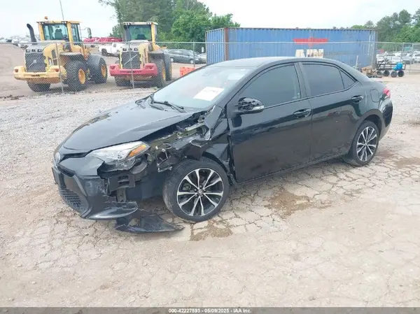 5YFBURHE2HP656395 2017 TOYOTA COROLLA - Image 2