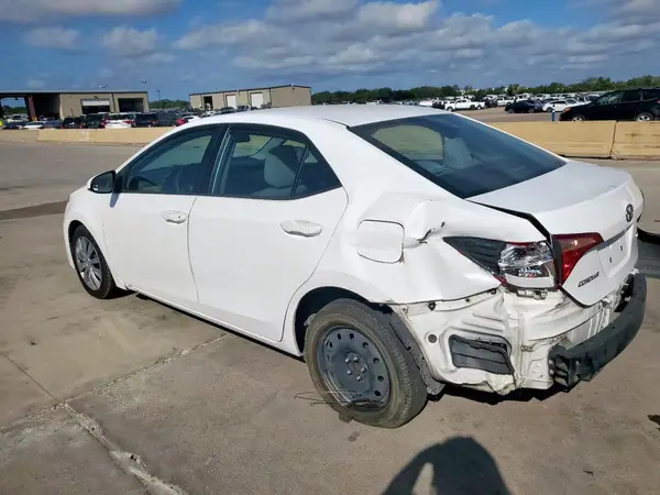 5YFBURHE2HP656476 2017 TOYOTA COROLLA - Image 2