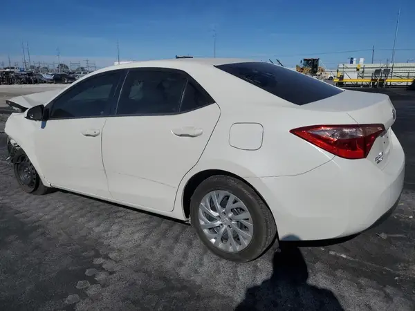 5YFBURHE2HP656879 2017 TOYOTA COROLLA - Image 2
