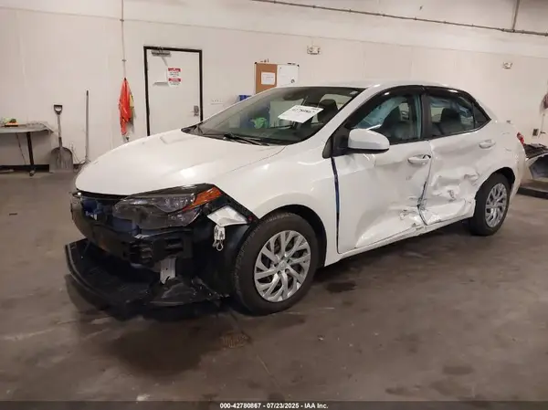 5YFBURHE2HP657739 2017 TOYOTA COROLLA - Image 2