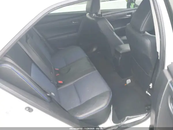 5YFBURHE2HP658261 2017 TOYOTA COROLLA - Image 8