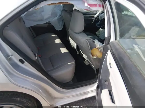 5YFBURHE2HP659815 2017 TOYOTA COROLLA - Image 8