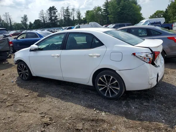5YFBURHE2HP660656 2017 TOYOTA COROLLA - Image 2