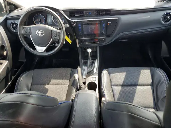 5YFBURHE2HP660656 2017 TOYOTA COROLLA - Image 8