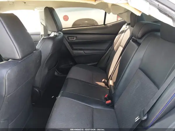 5YFBURHE2HP662634 2017 TOYOTA COROLLA - Image 8