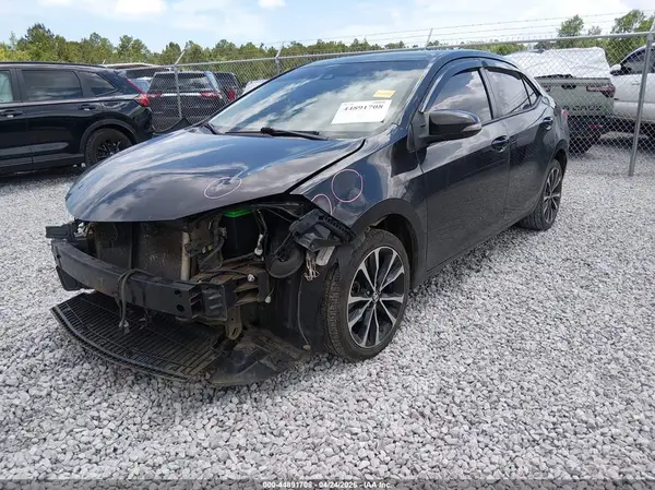 5YFBURHE2HP662939 2017 TOYOTA COROLLA - Image 2