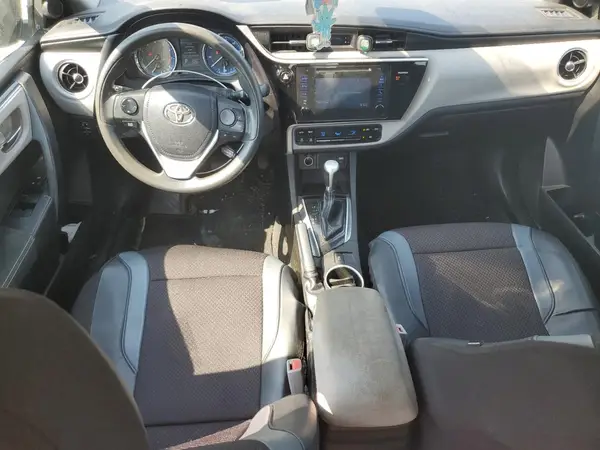 5YFBURHE2HP662987 2017 TOYOTA COROLLA - Image 8