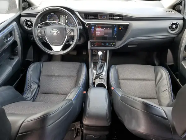 5YFBURHE2HP663184 2017 TOYOTA COROLLA - Image 8