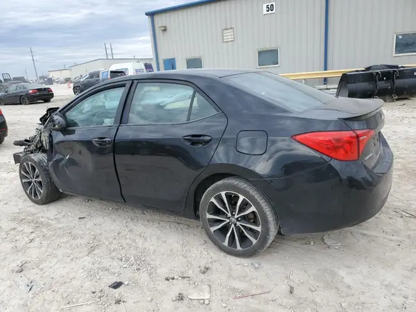 5YFBURHE2HP664514 2017 TOYOTA COROLLA - Image 2