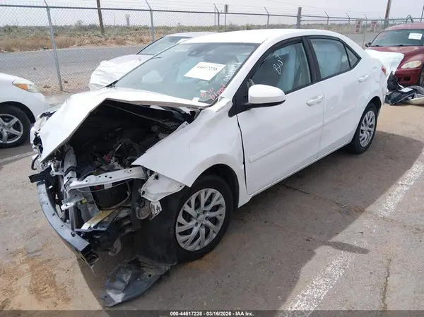 5YFBURHE2HP664609 2017 TOYOTA COROLLA - Image 2