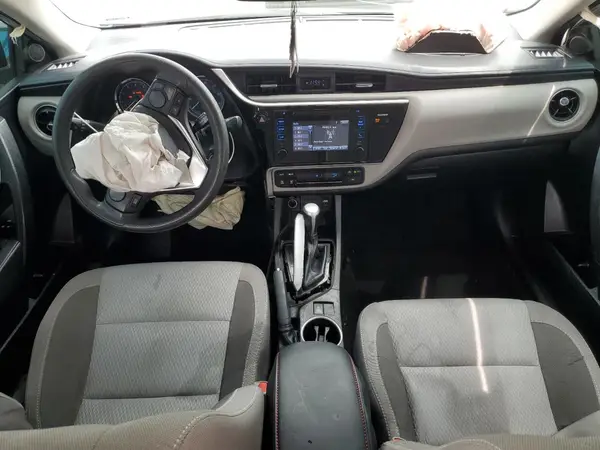 5YFBURHE2HP666408 2017 TOYOTA COROLLA - Image 8
