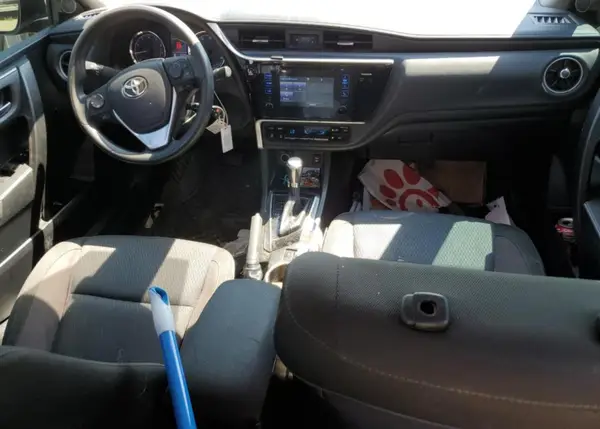 5YFBURHE2HP668238 2017 TOYOTA COROLLA - Image 8