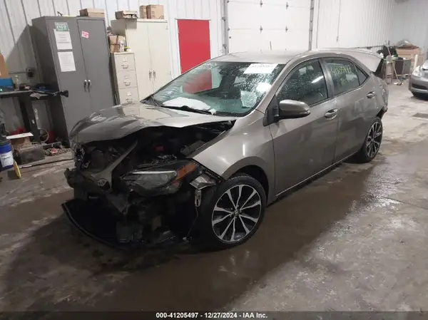 5YFBURHE2HP673729 2017 TOYOTA COROLLA - Image 2