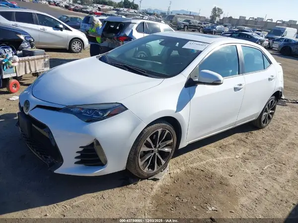 5YFBURHE2HP675707 2017 TOYOTA COROLLA - Image 2