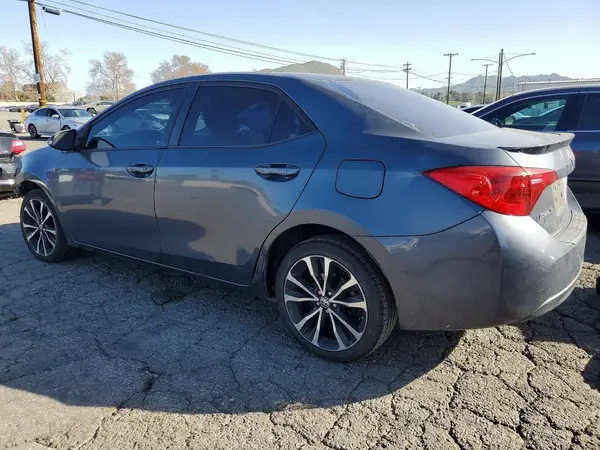 5YFBURHE2HP675769 2017 TOYOTA COROLLA - Image 2