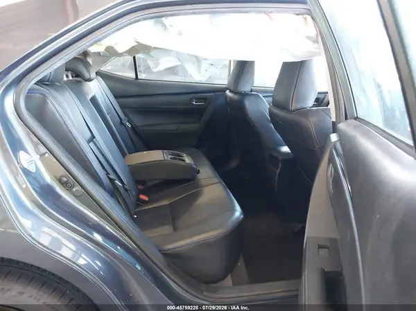 5YFBURHE2HP679546 2017 TOYOTA COROLLA - Image 8