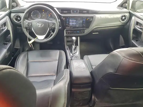 5YFBURHE2HP680938 2017 TOYOTA COROLLA - Image 8