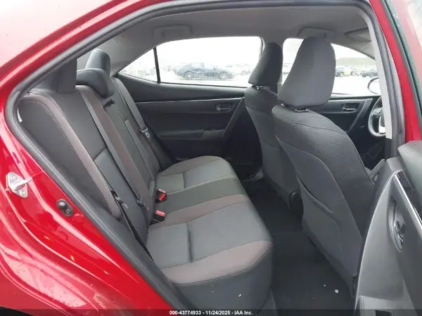 5YFBURHE2HP682706 2017 TOYOTA COROLLA - Image 8