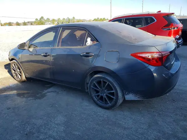 5YFBURHE2HP682835 2017 TOYOTA COROLLA - Image 2