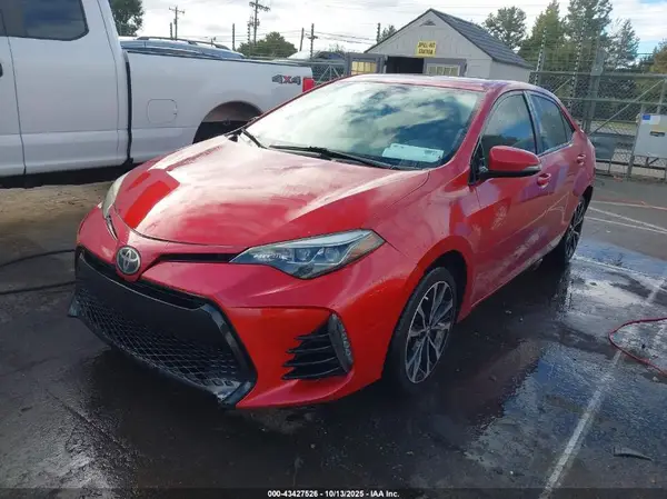 5YFBURHE2HP684892 2017 TOYOTA COROLLA - Image 2