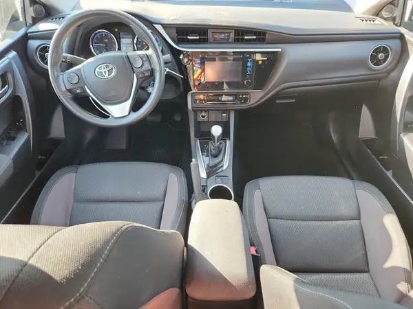 5YFBURHE2HP685430 2017 TOYOTA COROLLA - Image 8