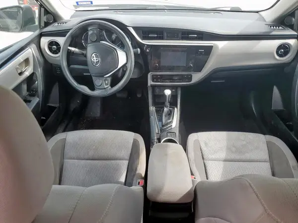 5YFBURHE2HP686397 2017 TOYOTA COROLLA - Image 8