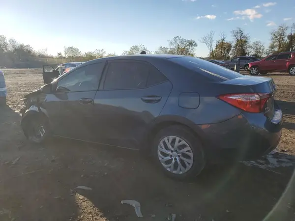 5YFBURHE2HP687386 2017 TOYOTA COROLLA - Image 2