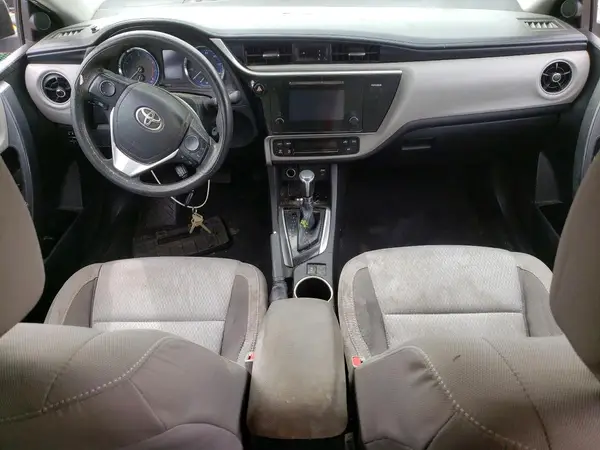 5YFBURHE2HP688960 2017 TOYOTA COROLLA - Image 8