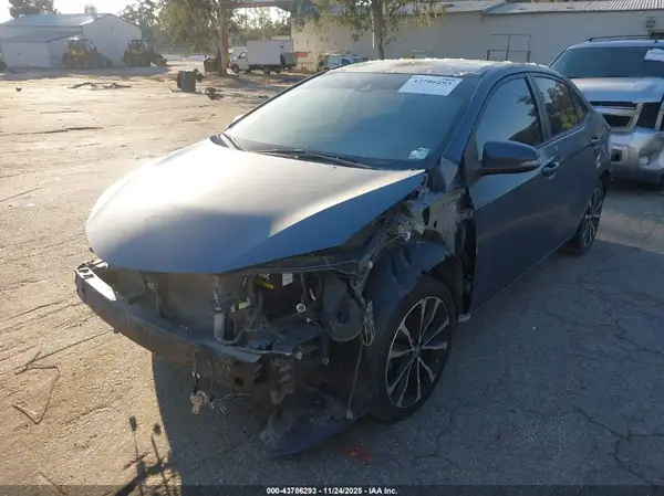 5YFBURHE2HP689610 2017 TOYOTA COROLLA - Image 2
