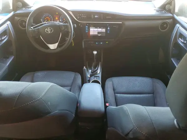 5YFBURHE2HP690966 2017 TOYOTA COROLLA - Image 8
