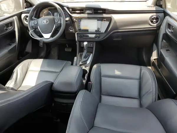 5YFBURHE2HP692975 2017 TOYOTA COROLLA - Image 8