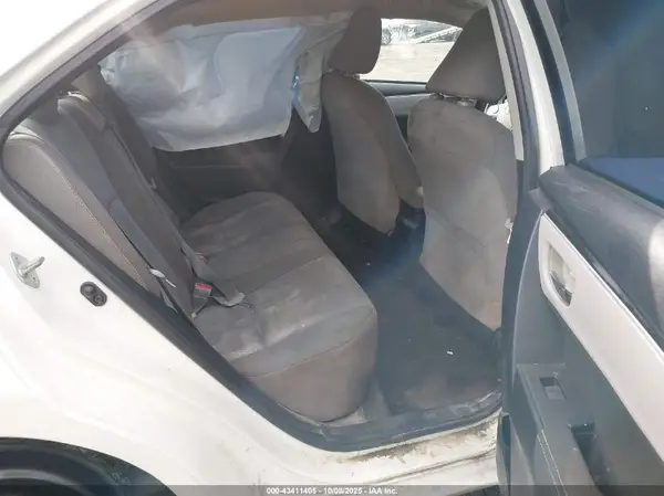 5YFBURHE2HP693012 2017 TOYOTA COROLLA - Image 8