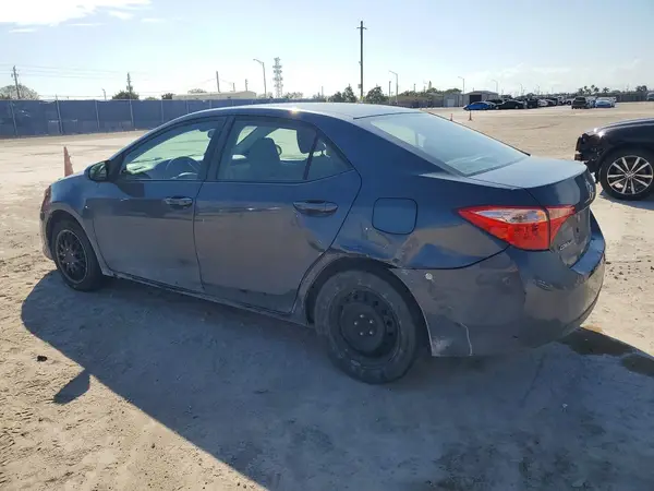 5YFBURHE2HP693379 2017 TOYOTA COROLLA - Image 2